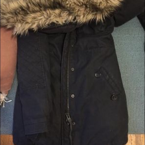 Aritzia Community Paradigm Parka - Picture 2 of 3